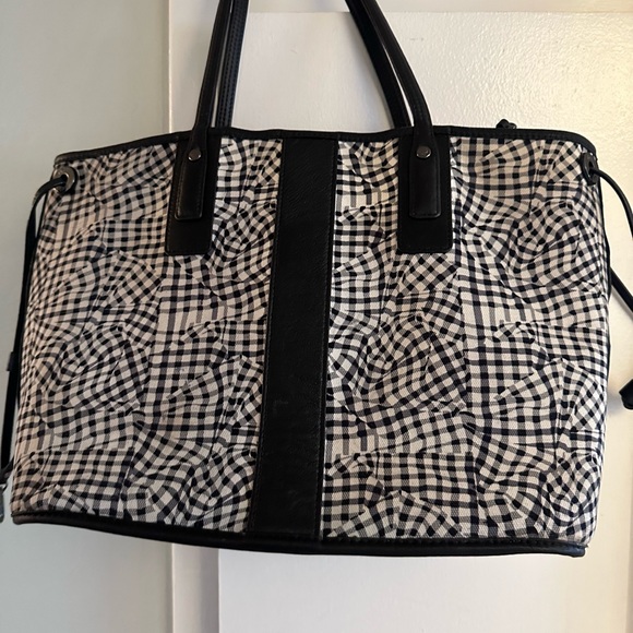 MCM Liz Small Visetos Tote Bag - Picture 3 of 10